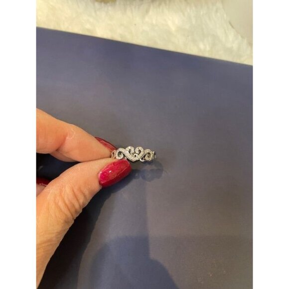 THIS ITEM HAS SOLD – Sterling Silver, Retired Design, Size 8 (New Witho - Picture 2 of 4